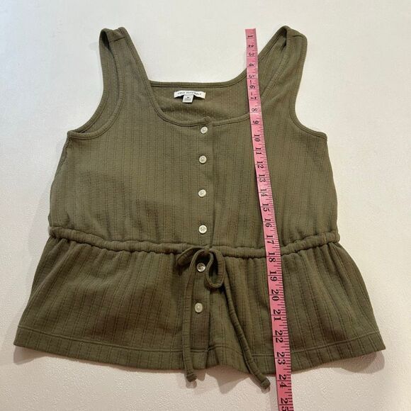 Free Assembly Olive Green Ribbed Button Front Tank Top Size Medium | Peplum Draw - Picture 5 of 9
